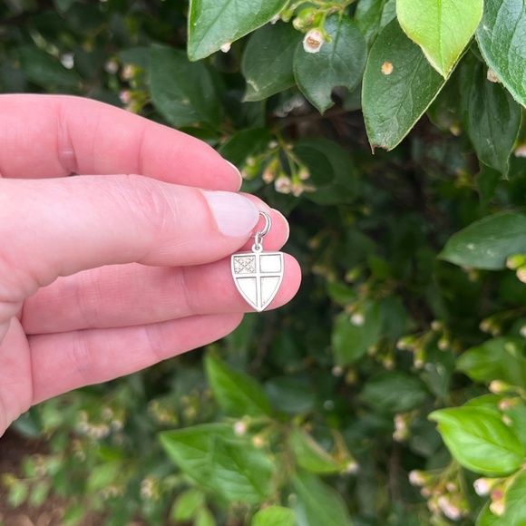 RARE James Avery Episcopal Shield Charm - Picture 3 of 3